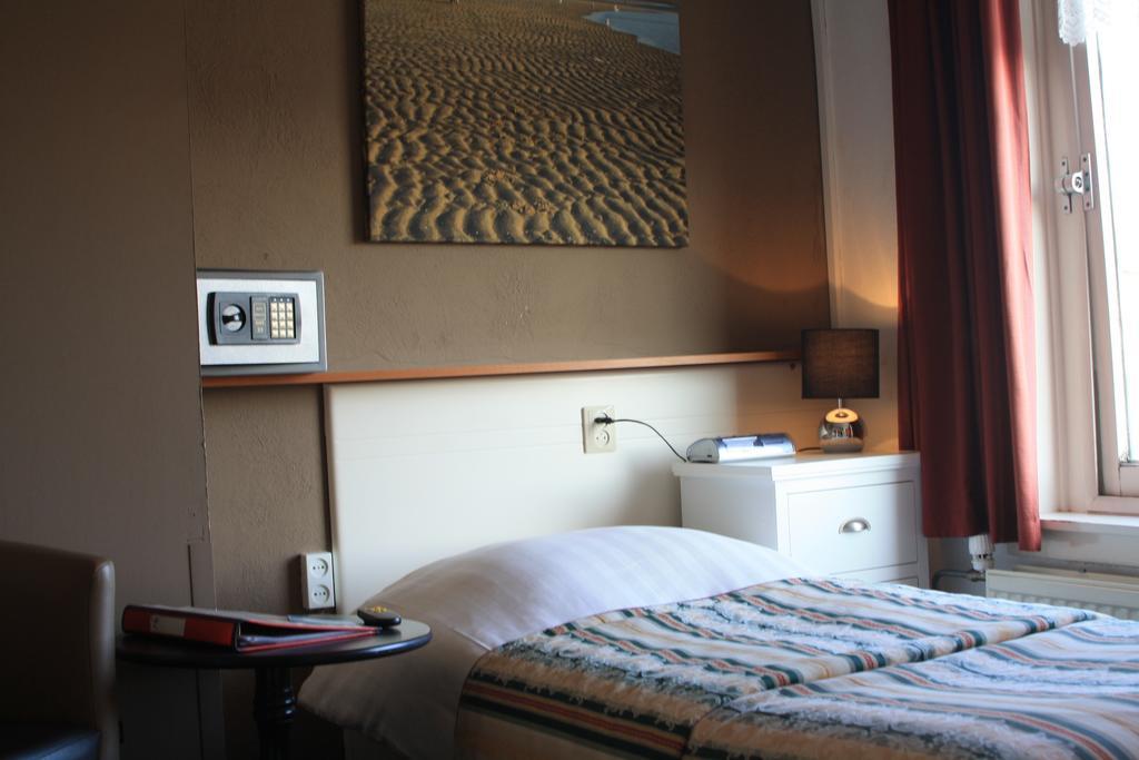 Hotel Zee En Duin Katwijk aan Zee Habitación foto
